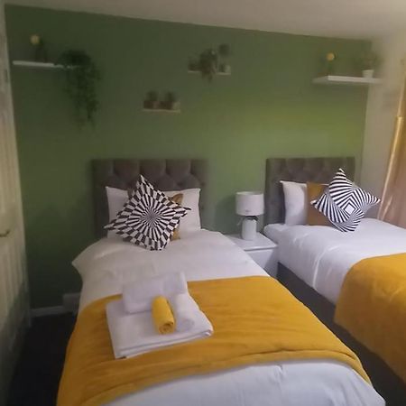 Golden Plush Suites - Beautiful Luxury 3 Bed House In Leicester Eksteriør billede