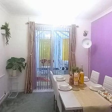 Golden Plush Suites - Beautiful Luxury 3 Bed House In Leicester Eksteriør billede