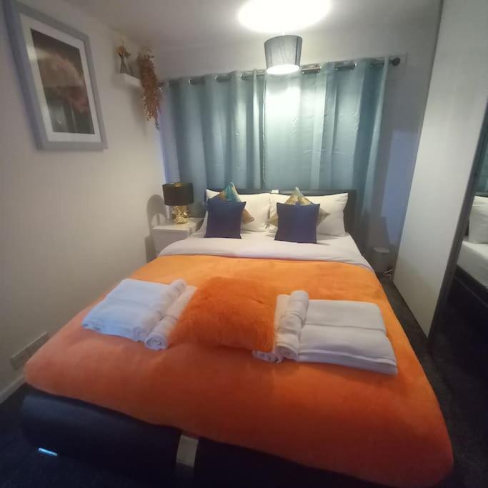 Golden Plush Suites - Beautiful Luxury 3 Bed House In Leicester Eksteriør billede