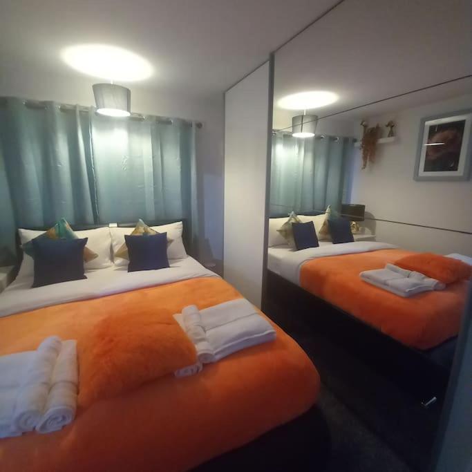 Golden Plush Suites - Beautiful Luxury 3 Bed House In Leicester Eksteriør billede