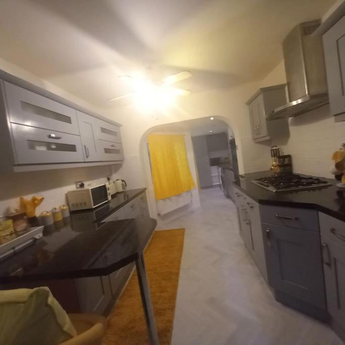 Golden Plush Suites - Beautiful Luxury 3 Bed House In Leicester Eksteriør billede